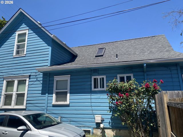 1273 PATTERSON Aly, Eugene, OR 97401