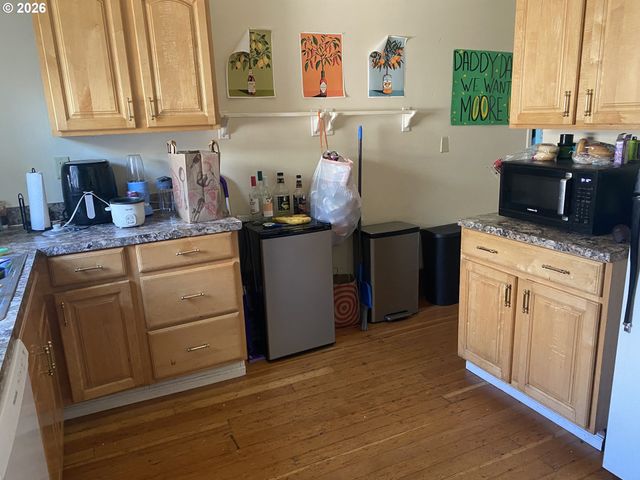 1273 PATTERSON Aly, Eugene, OR 97401