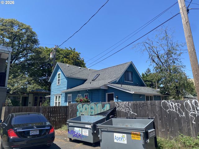 1273 PATTERSON Aly, Eugene, OR 97401