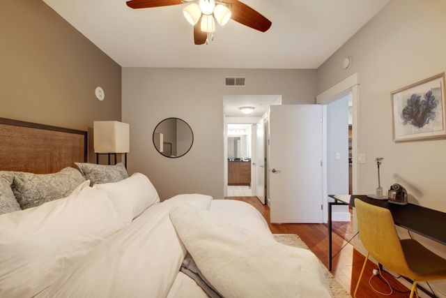 54 Rainey ST 512, Austin, TX 78701