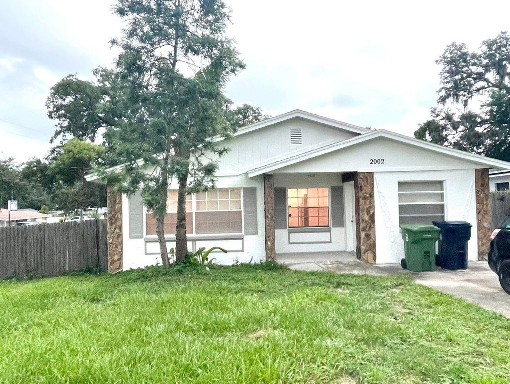 2002 E ESKIMO AVENUE B, Tampa, FL 33604