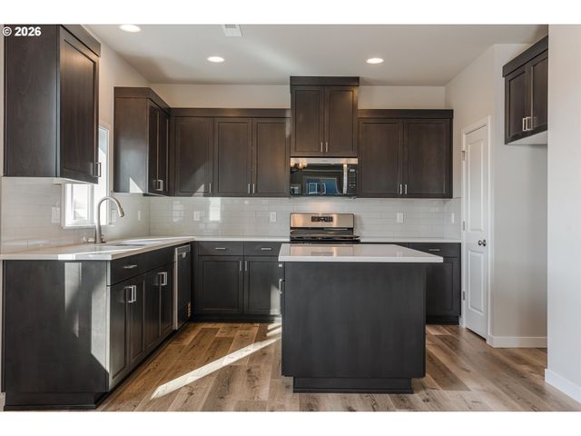 1578 Nw Tracy St, Mc Minnville, OR 97128