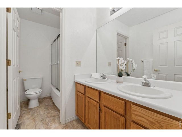 621 Rider Ridge Dr, Longmont, CO 80504