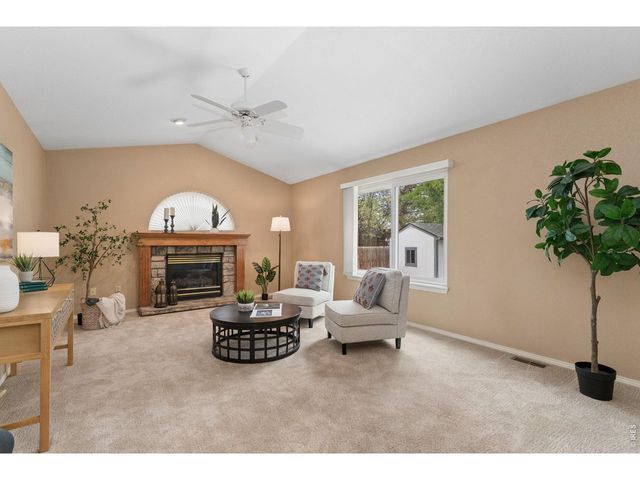 621 Rider Ridge Dr, Longmont, CO 80504
