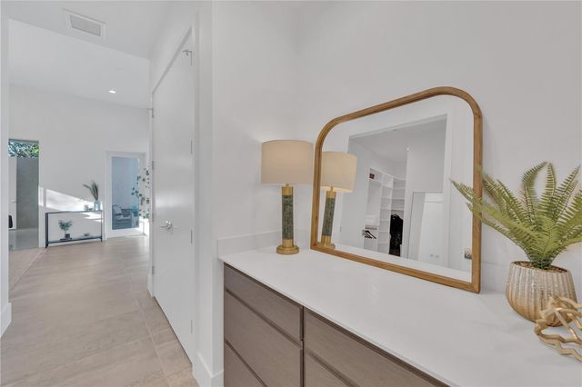 603 TREMONT STREET, Sarasota, FL 34242