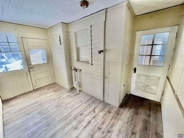 1626 SW Lincoln ST, Topeka, KS 66604