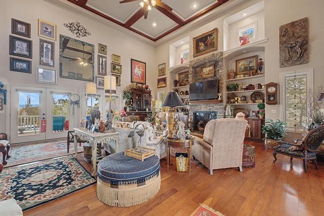 83 Sailboat Drive, Holiday Island, AR 72631