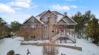 83 Sailboat Drive, Holiday Island, AR 72631