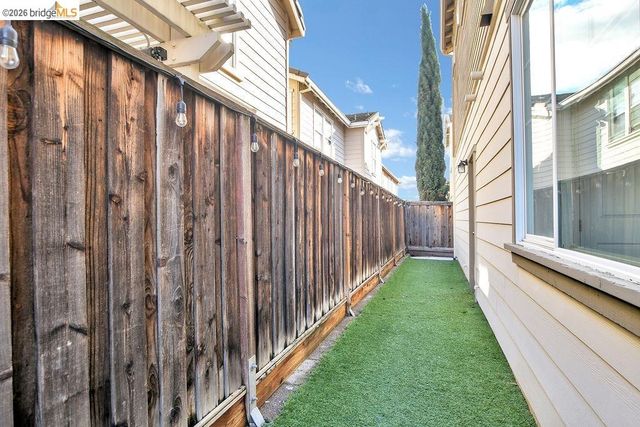 126 Halsey Wy, Pittsburg, CA 94565