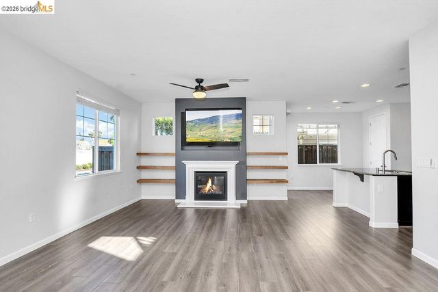 126 Halsey Wy, Pittsburg, CA 94565