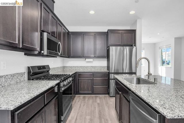 126 Halsey Wy, Pittsburg, CA 94565