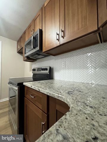 3029 N FRONT ST, Philadelphia, PA 19133