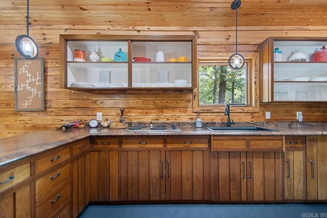 10 Henry Lane, Perryville, AR 72126