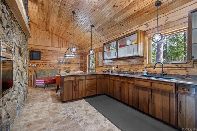 10 Henry Lane, Perryville, AR 72126