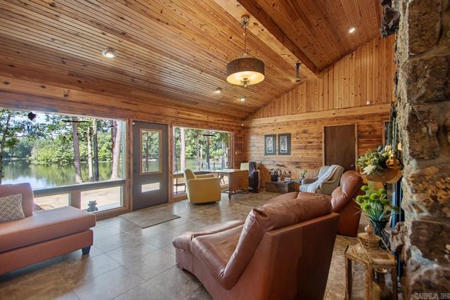 10 Henry Lane, Perryville, AR 72126