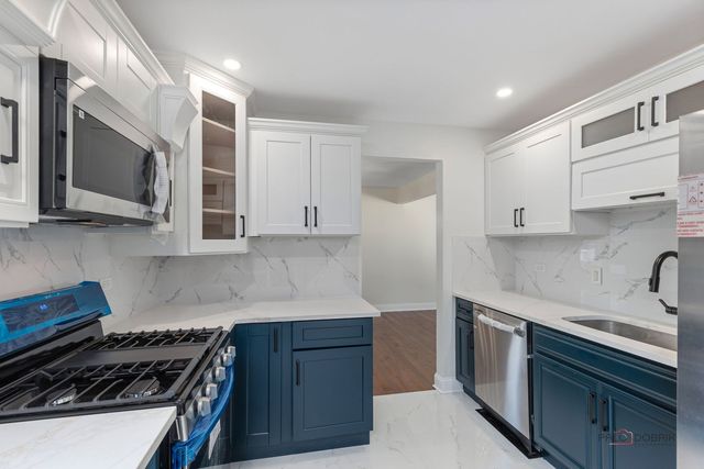 14739 Maple Avenue, Orland Park, IL 60462