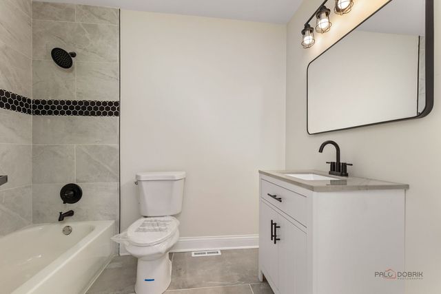 14739 Maple Avenue, Orland Park, IL 60462