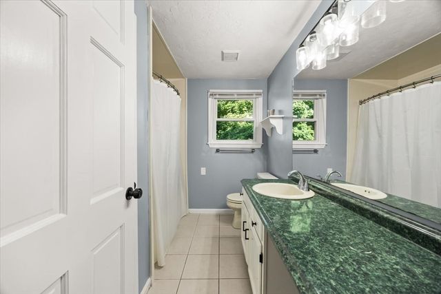 18 Blueberry Knoll 18, Bridgewater, MA 02324
