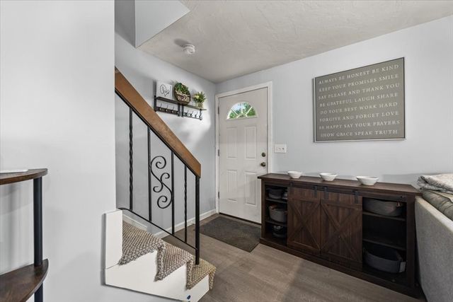 18 Blueberry Knoll 18, Bridgewater, MA 02324