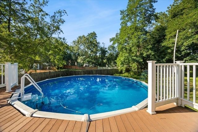 18 Blueberry Knoll 18, Bridgewater, MA 02324