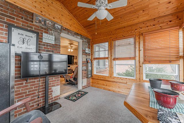 1004 WILLOW Street, Pekin, IL 61554