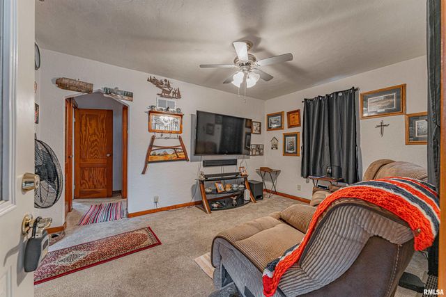 1004 WILLOW Street, Pekin, IL 61554