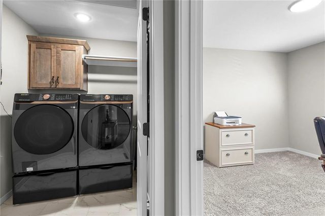 1404 NW Maple Drive, Grain Valley, MO 64029