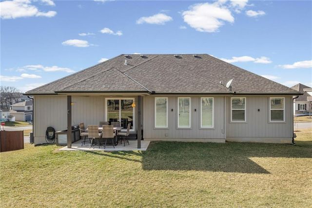 1404 NW Maple Drive, Grain Valley, MO 64029