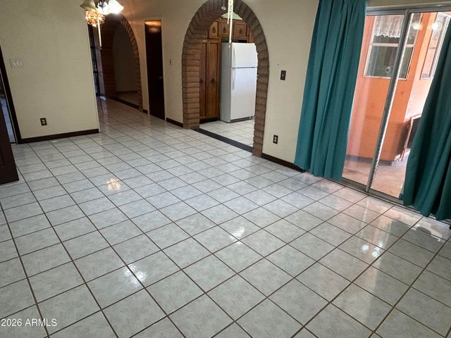 10517 W CATALINA Drive, Avondale, AZ 85392