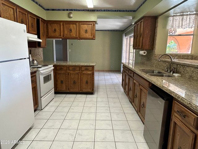 10517 W CATALINA Drive, Avondale, AZ 85392