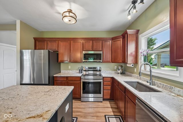 3382 Firethorn Drive, Whitestown, IN 46075