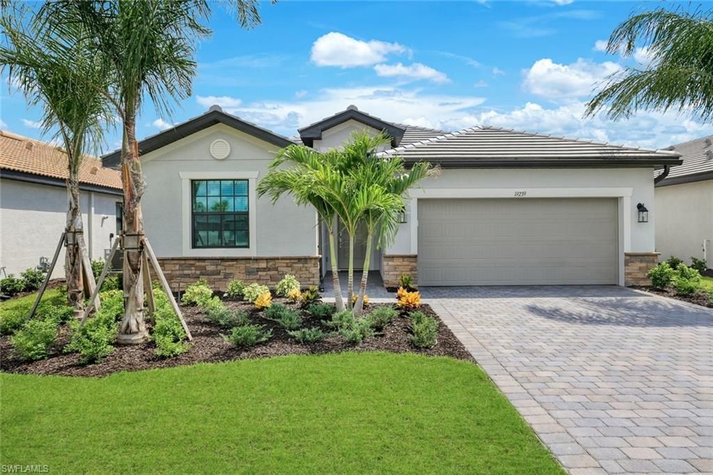 19239 Gentry PL, Estero, FL 33928