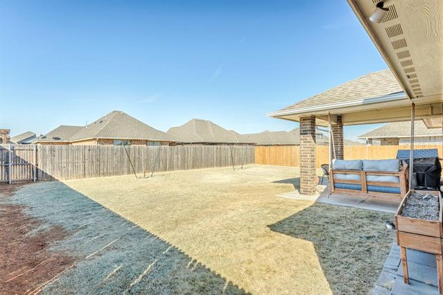 3521 Sawtooth Ridge Drive, Yukon, OK 73099