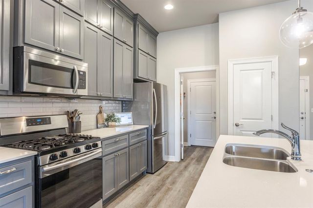 3521 Sawtooth Ridge Drive, Yukon, OK 73099