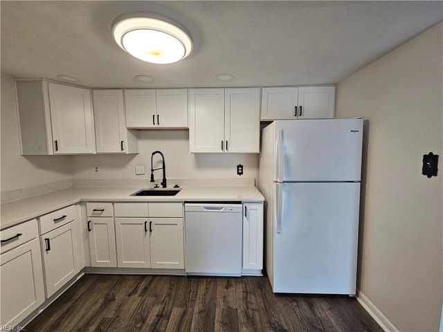 3339 Lakecrest RD, Virginia Beach, VA 23452