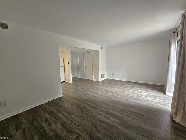 3339 Lakecrest RD, Virginia Beach, VA 23452