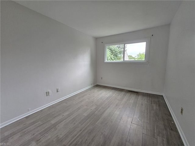 3339 Lakecrest RD, Virginia Beach, VA 23452