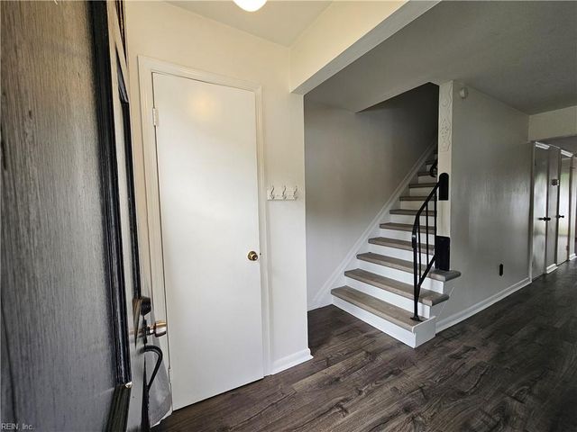3339 Lakecrest RD, Virginia Beach, VA 23452