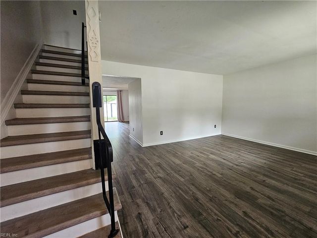 3339 Lakecrest RD, Virginia Beach, VA 23452