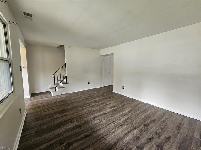 3339 Lakecrest RD, Virginia Beach, VA 23452
