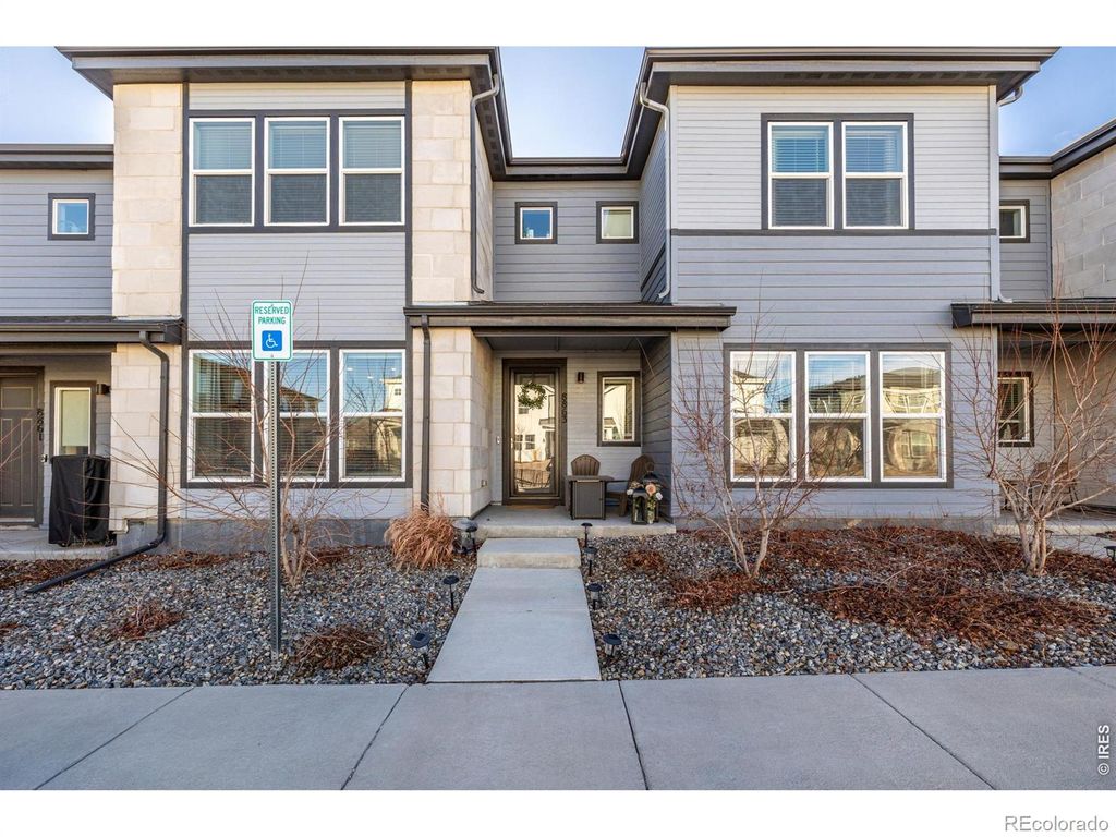 8863 Fraser River Loop, Littleton, CO 80125