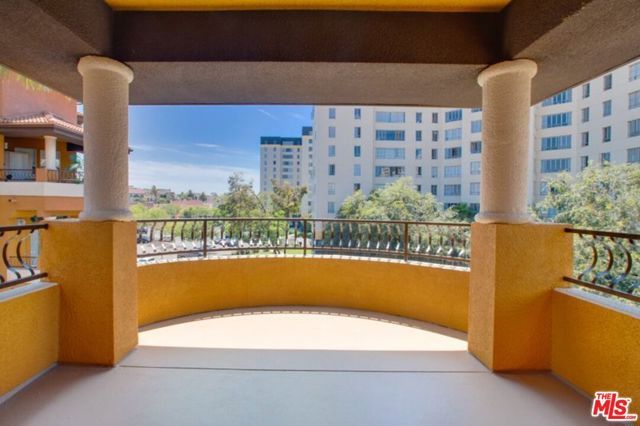 348 S Hauser Boulevard 5-404, Los Angeles, CA 90036