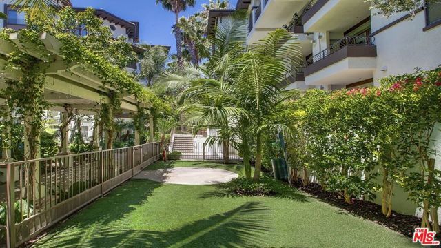 348 S Hauser Boulevard 5-404, Los Angeles, CA 90036