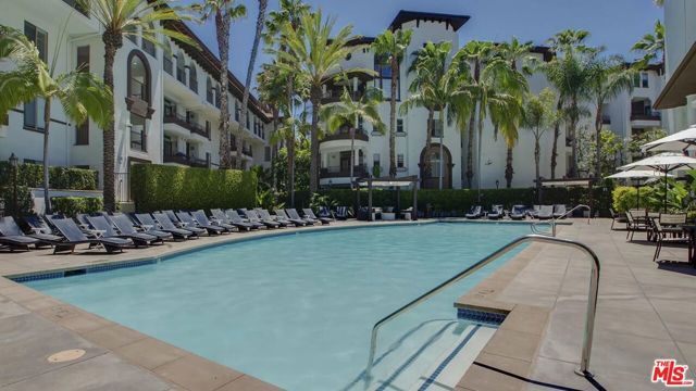 348 S Hauser Boulevard 5-404, Los Angeles, CA 90036