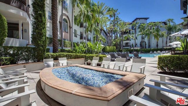 348 S Hauser Boulevard 5-404, Los Angeles, CA 90036