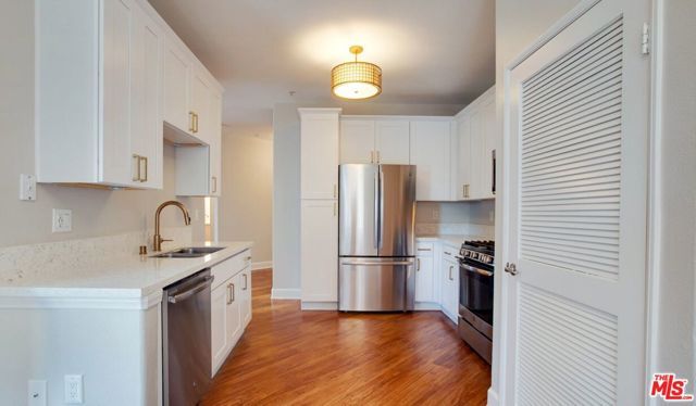 348 S Hauser Boulevard 5-404, Los Angeles, CA 90036