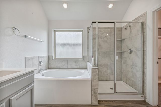 432 Pecan Landing Lane, La Marque, TX 77568