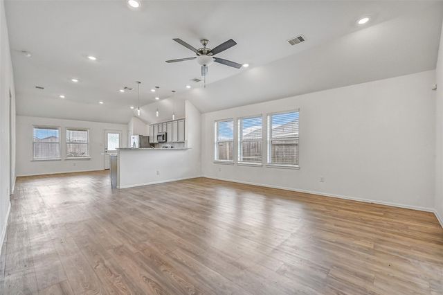 432 Pecan Landing Lane, La Marque, TX 77568