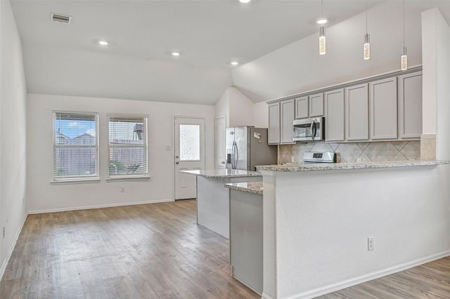 432 Pecan Landing Lane, La Marque, TX 77568