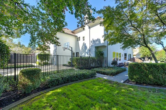 9042 Cedar Ridge Dr, Granite Bay, CA 95746